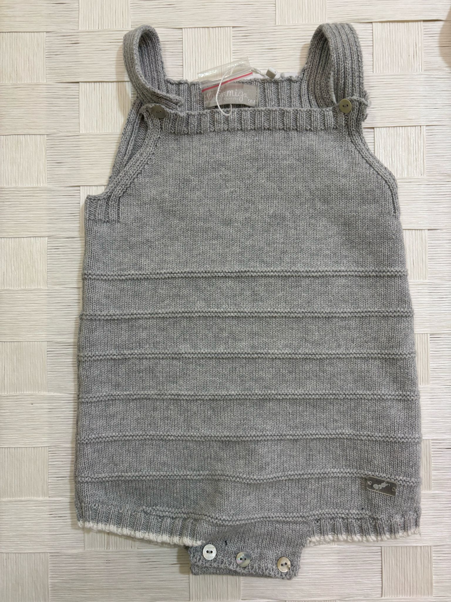 PETO RAYA GRIS