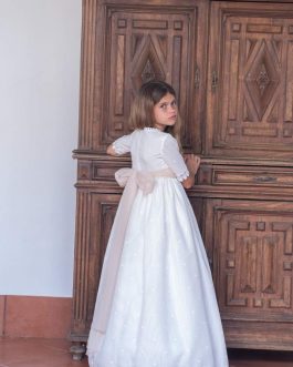 VICTORIA