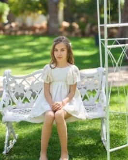 Vestido tul bordado beige