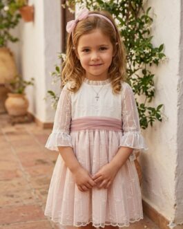 Vestido blanco con falda rosa encaje